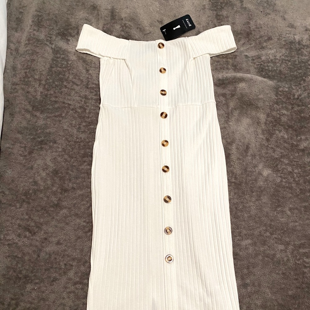 New With Tags Bright White Off the Shoulder Dress